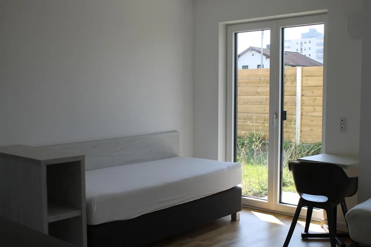 1 Zimmer Studioapartment Mit Bis Zu 2 Einzelbetten In Der Land Of Living Kelheim
